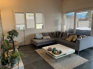 Living area - Duplex with terrace and lake view (Corseaux)