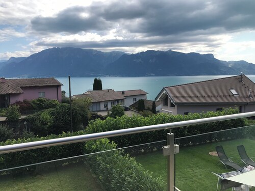 Duplex with terrace and lake view