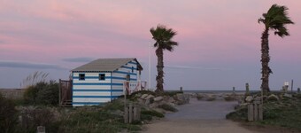 CHALET - Gruissan plage, 200 m from the sea, calm and relaxing
