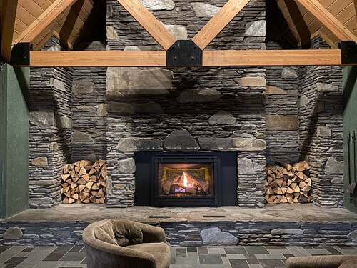 Perfect Scores in Every Category - Updated 1BR with Pool and Hot Tub