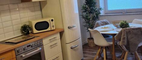 Mikrobølgeovn, ovn, kogeplade, opvaskemaskine