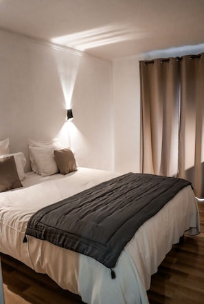 Tabla de planchar con plancha y wifi gratis