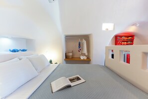 1 slaapkamer, een kluis op de kamer, een strijkplank/strijkijzer