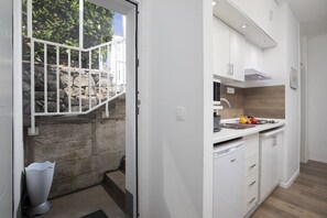 Fridge, microwave, stovetop, electric kettle