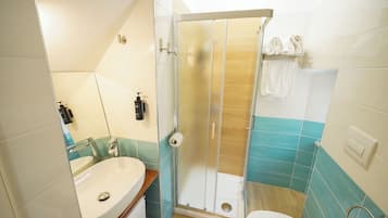 Suite, balcon, vue mer | Salle de bain