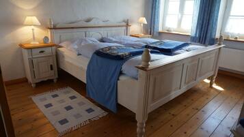 2 chambres, coffres-forts dans les chambres, fer et planche Ă repasser