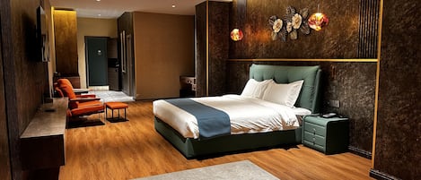 Deluxe-Doppelzimmer, 1 King-Bett | 1 Schlafzimmer, hochwertige Bettwaren, Daunenbettdecken