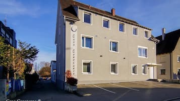 Esterni
