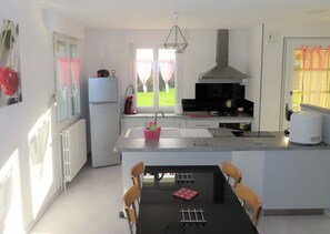Fridge, microwave, dishwasher