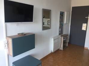 Interior - Beachfront apartment for 4 with parking (Argelès-sur-Mer)