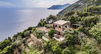 La Dimora delle Cinqueterre - Corniglia on the Cinqueterre trail