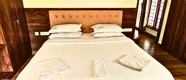 Classic Double Room - The Summit Homestay (Kodaikanal)