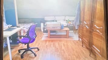 3 slaapkamers, een strijkplank/strijkijzer, wifi