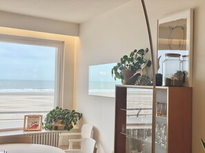 Interior - Sea Catch • Vacation apartment with beautiful sea view (Oostende)