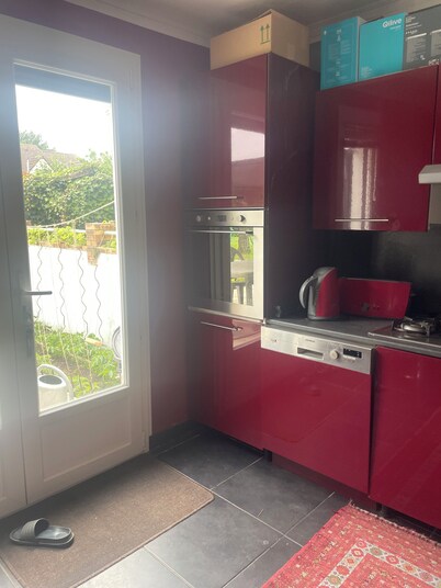 I rent a bedroom, a living room, a kitchen, a toilet and a shower room.