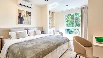 4 bedrooms, WiFi, bed sheets