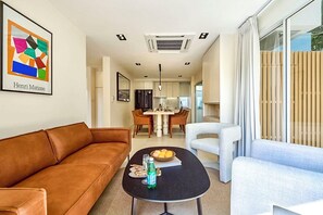 Living area - 4BR Art-Luxury Pool Villa - Cozy Sala & WiFi (San Phak Wan)