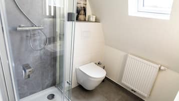 Doppelzimmer, 1 Schlafzimmer, Nichtraucher, Blick auf den Innenhof | Badezimmer