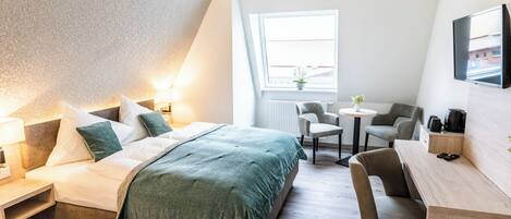 Doppelzimmer, 1 Schlafzimmer, Nichtraucher, Blick auf den Innenhof | Kostenloses WLAN