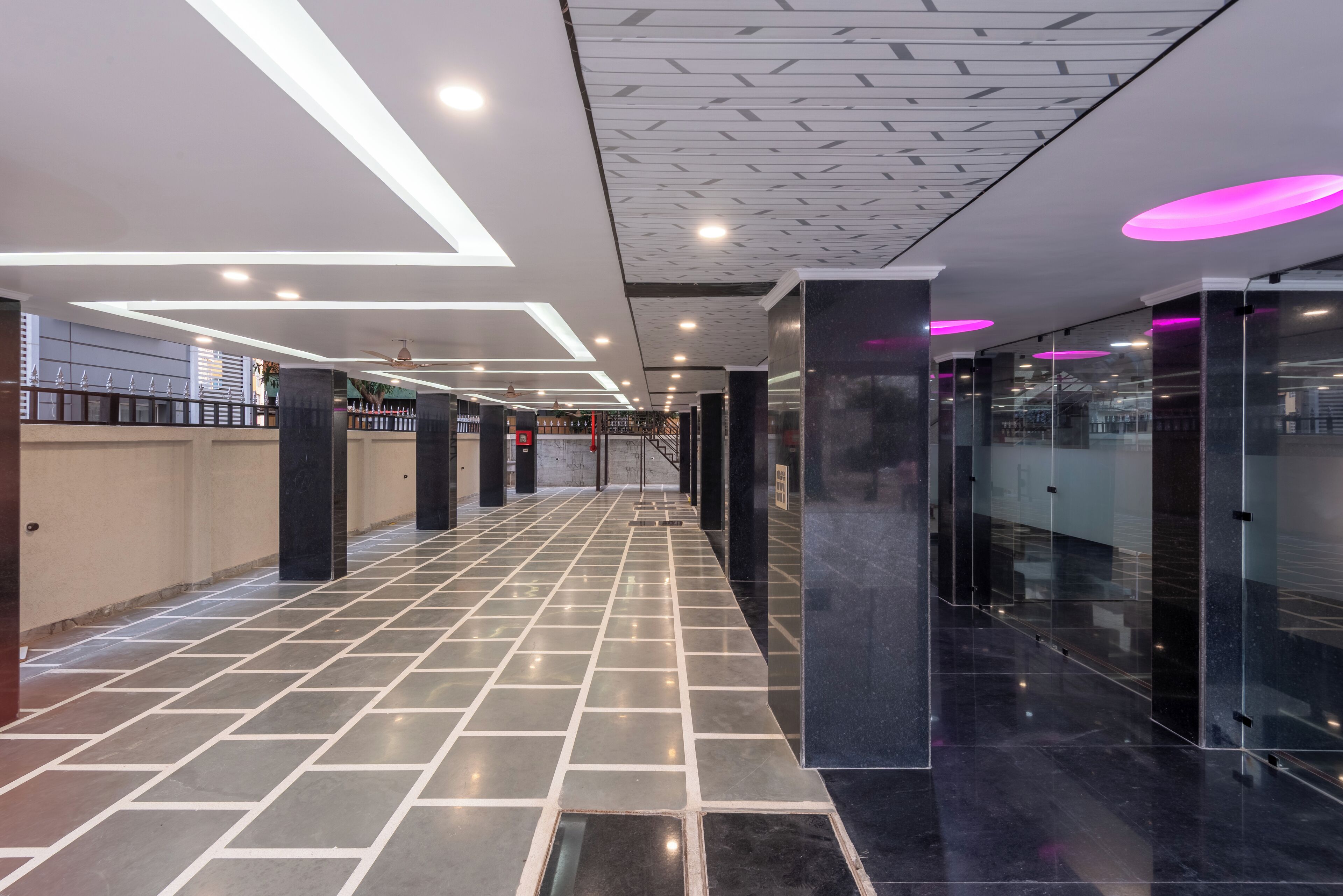 Bãi đậu xe tự phục vụ miễn phí 