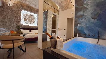 Suíte luxo | Cofres nos quartos, Wi-Fi de cortesia