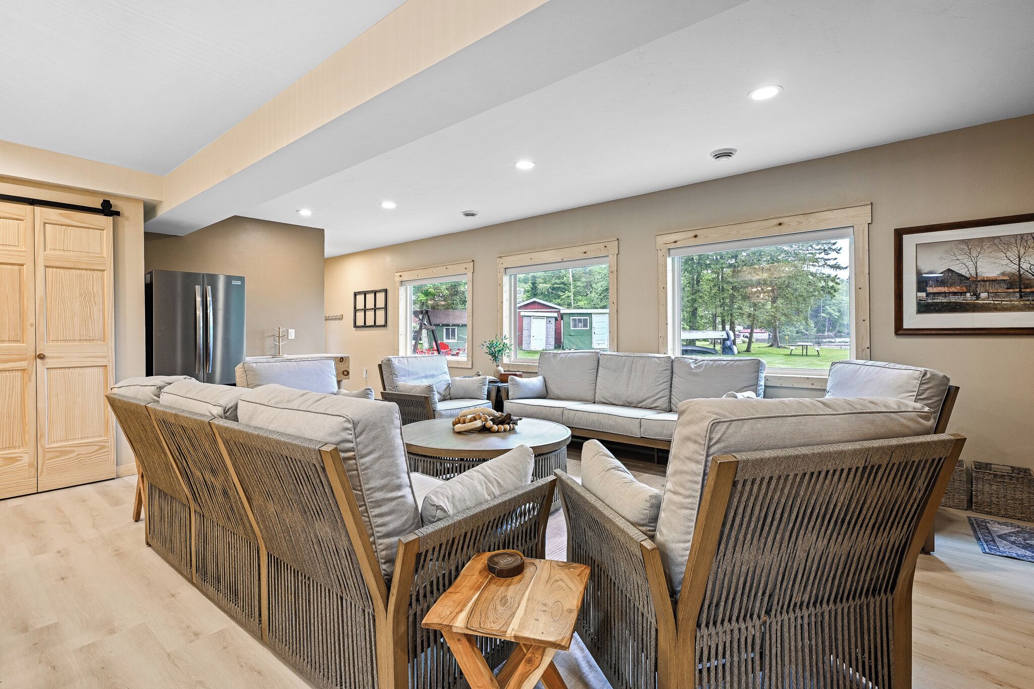 Smart-tv och eldstad