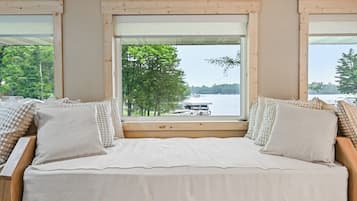 Lit parapluie, Wi-Fi gratuit, draps fournis