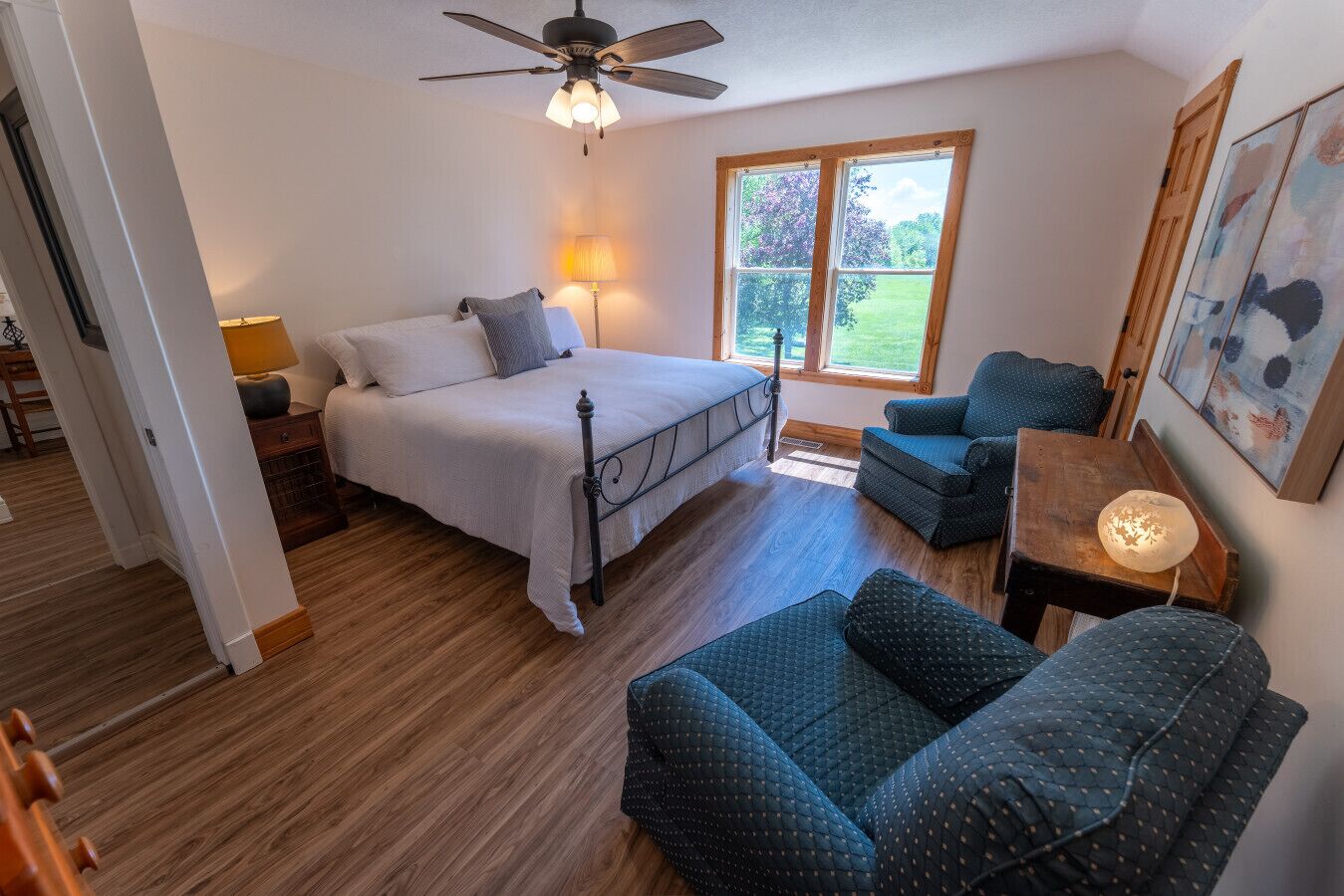 7 bedrooms, desk, iron/ironing board, WiFi