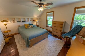8 Schlafzimmer, Schreibtisch, Bügeleisen/Bügelbrett, WLAN