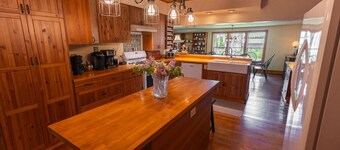 Peaceful Pepin Farmhouse Getaway