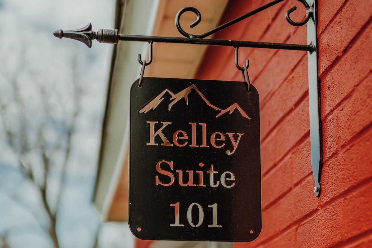 Deluxe Studio Suite | Free WiFi