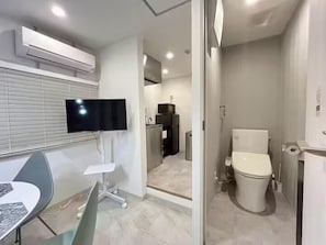 Khu vực ăn uống tại phòng