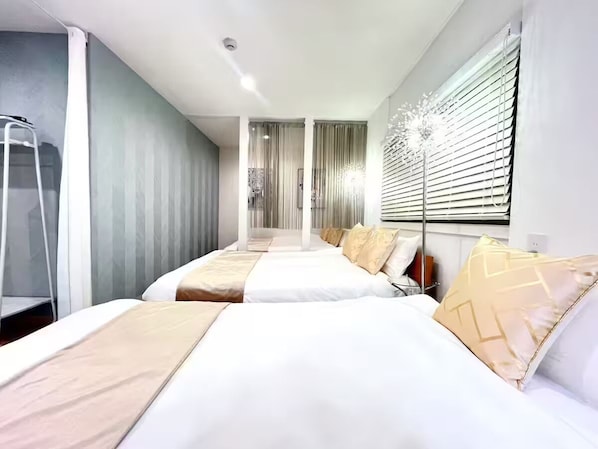 1 phòng ngủ, màn/rèm cản sáng, bàn ủi/dụng cụ ủi quần áo