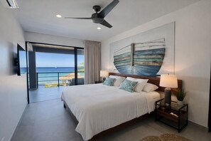 7 bedrooms, desk, iron/ironing board, travel crib