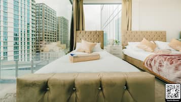 2 Schlafzimmer, Schreibtisch, Bügeleisen/Bügelbrett, Reisekinderbett