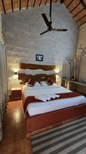 Premium Room - Twisted Tree Cottages Coorg (Virajpet)