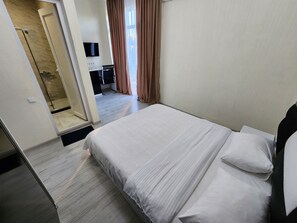 Standard Double Room, Balcony, City View