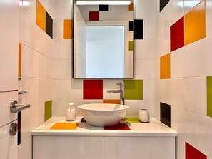 Handtücher, Seife, Shampoo, Toilettenpapier