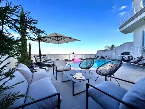 St Julian’s Hillside villa with Pool