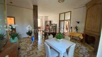 Room, 1 Bedroom, Smoking, Private Pool | Dining room