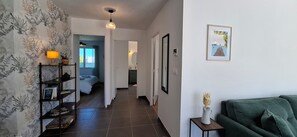2 bedrooms, iron/ironing board, travel cot, free WiFi