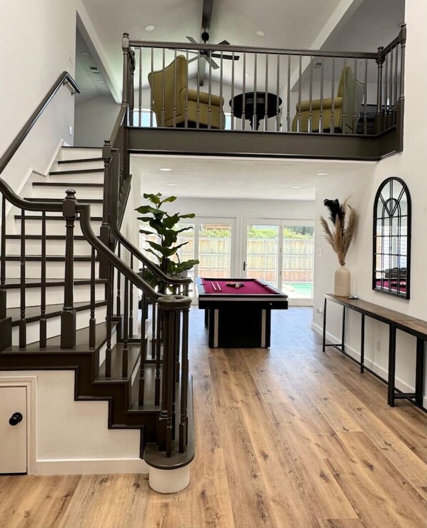 Game room - LUX Lounge | 3200+ SQ FT - Heated Pool & Jacuzzi (Richardson)