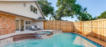 LUX Lounge | 3200+ SQ FT - Heated Pool & Jacuzzi