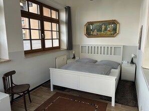 1 chambre, lit parapluie, Wi-Fi, draps fournis