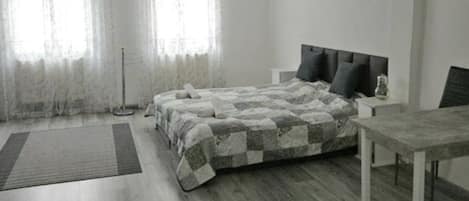 1 Schlafzimmer, Bügeleisen/Bügelbrett, WLAN, Bettwäsche