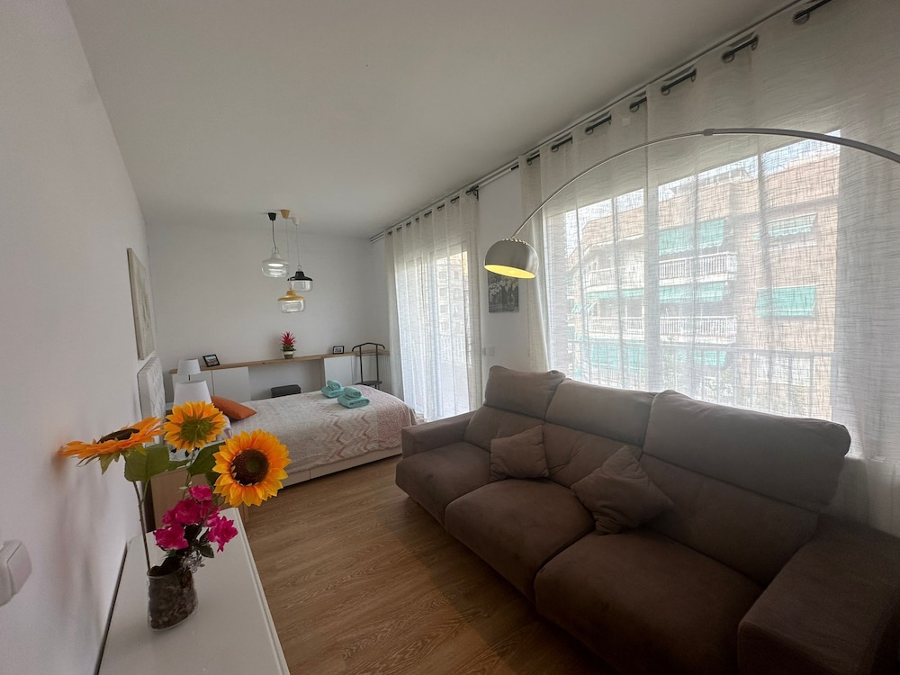 Spacious double room with balcony photo 6