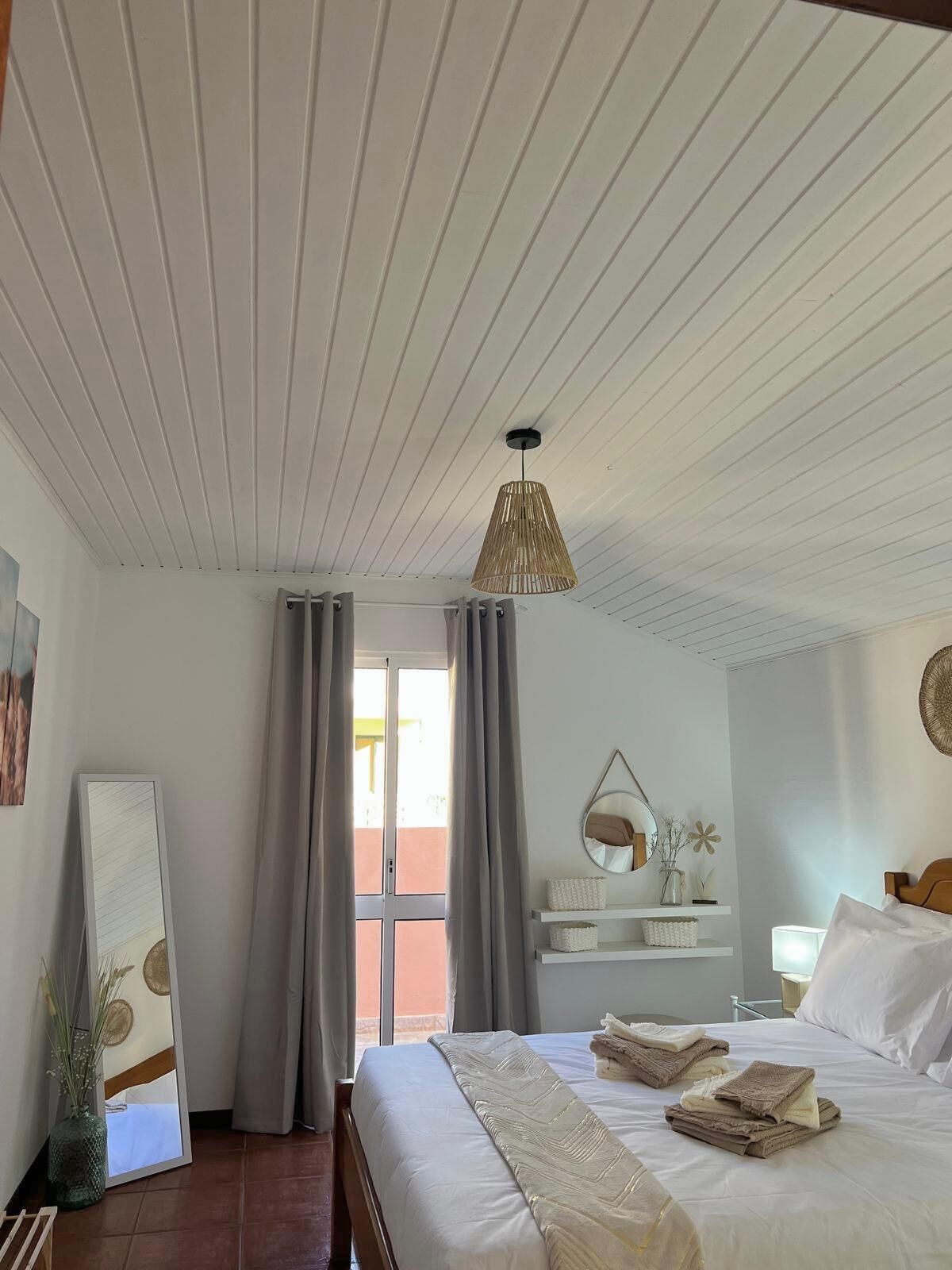 1 dormitori, wifi i roba de llit 