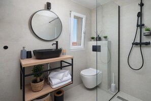 Apartment, 1 Bedroom, Smoking, Balcony | Bilik Mandi