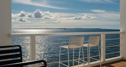 Sunny Resort Apartment With Seaview 1314