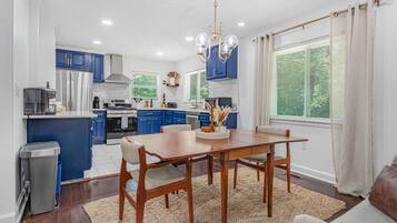 House | 4 bedrooms, Internet